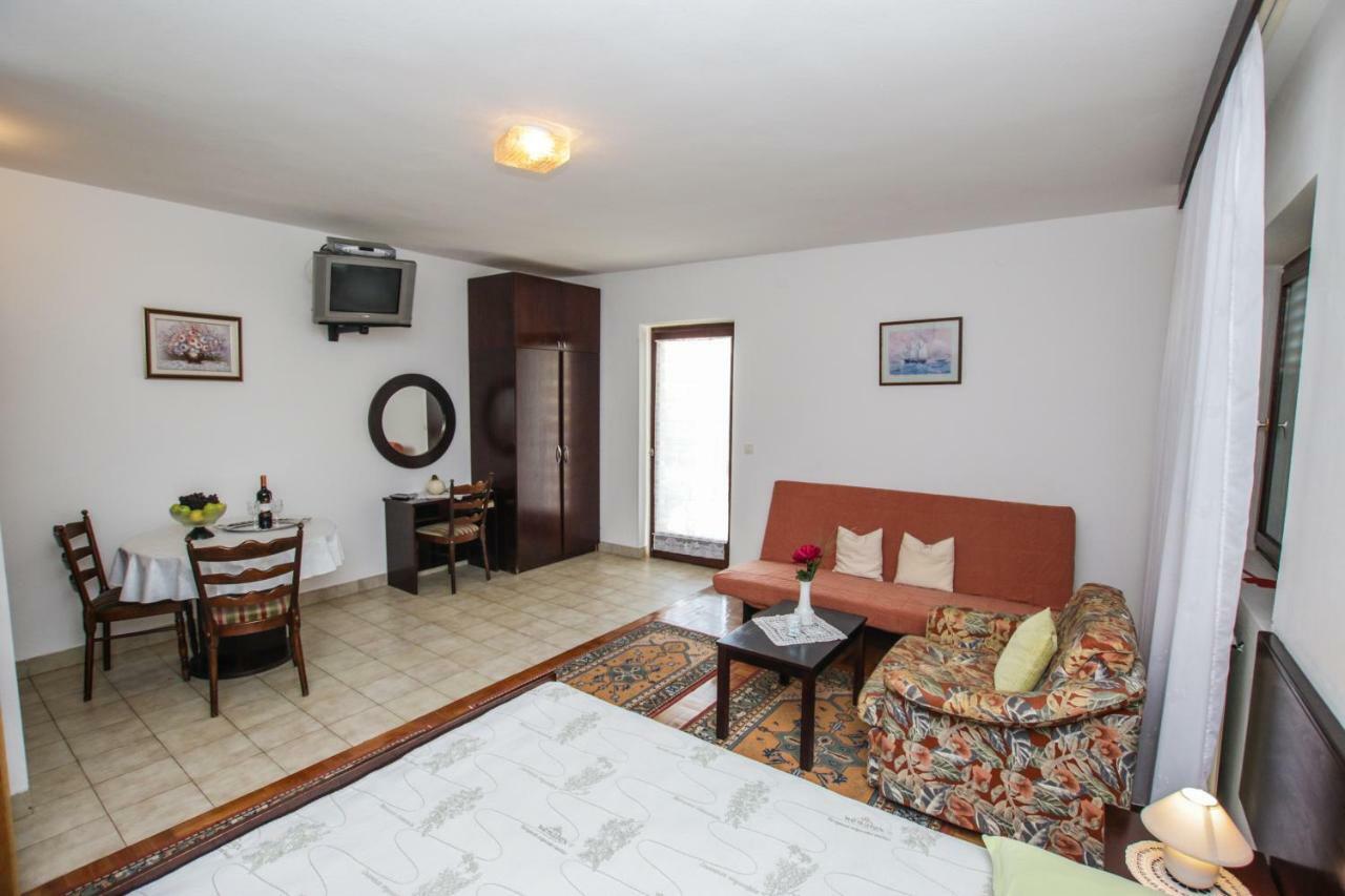 Apartmani Janja Poreč Dış mekan fotoğraf