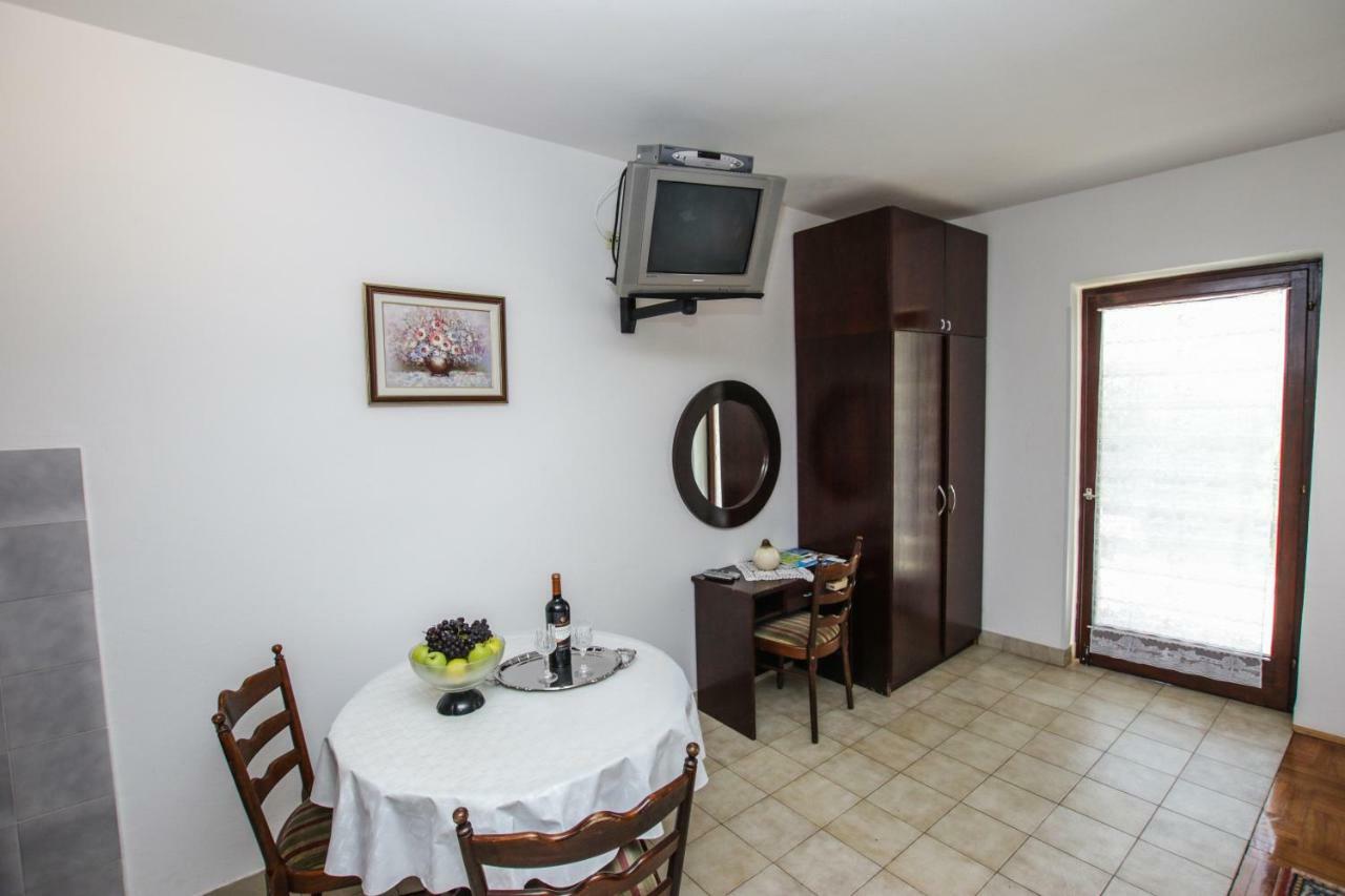 Apartmani Janja Poreč Dış mekan fotoğraf